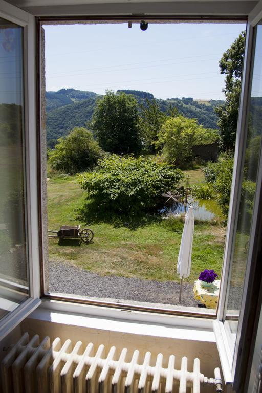 Chambres D'Hotes Le Besset Thiers Room photo